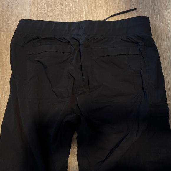Men's lululemon xl athletic Black Pants - Picture 5 of 8